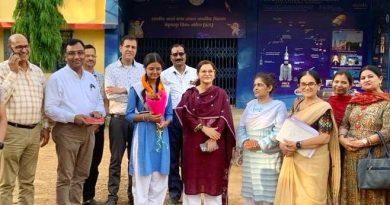 बोर्ड परीक्षा में बेटियों ने किया कमाल, बढ़ाया कोरिया का मान सफलता के लिए लगन, परिश्रम और जुनून की जरूरत