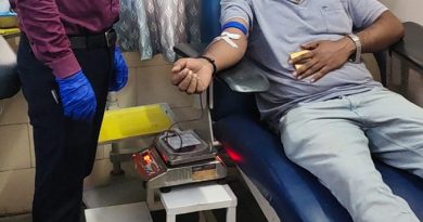 रक्तदान कौन करेगा कौन हम करेंगे हम करेंगे ,युवा का उल्टा वायु होता है राम सजीला यादव ने ब्लड दान करके मानवता का दिया परिचय रक्तदान कौन करेगा कौन हम करेंगे हम करेंगे ,युवा का उल्टा वायु होता है राम सजीला यादव ने ब्लड दान करके मानवता का दिया परिचय