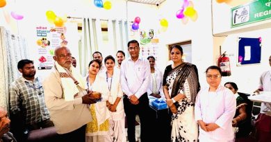 वरिष्ठ नागरिक दिवस पर जिला चिकित्सालय बैकुंठपुर में विशेष कार्यक्रम आयोजित मुख्य सिविल सर्जन आयुष जायसवाल वरिष्ठ नागरिक दिवस पर जिला चिकित्सालय बैकुंठपुर में विशेष कार्यक्रम आयोजित मुख्य सिविल सर्जन आयुष जायसवाल